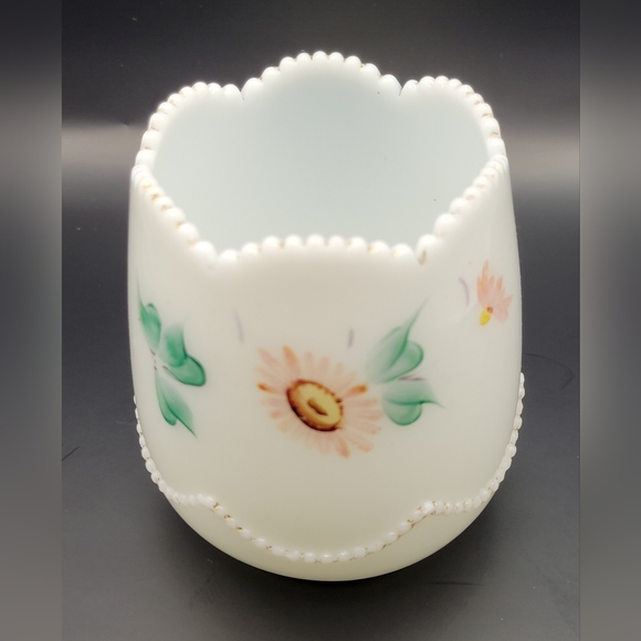 Heisey Beaded Drape Milk Glass Early American Decorative Glass. Set of 2. - Picture 4 of 16